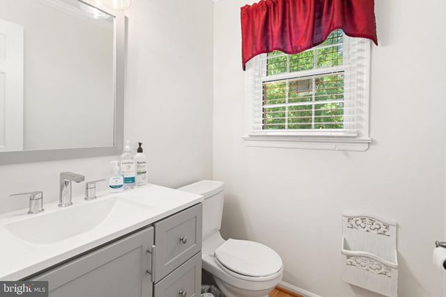 10 BAYAU TRL, Medford, NJ 08055