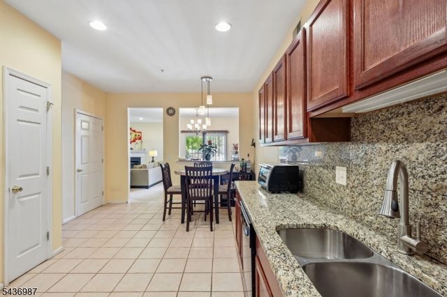 67 Forest Dr 67, Piscataway Twp., NJ 08854