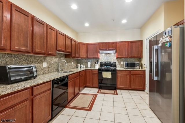67 Forest Dr 67, Piscataway Twp., NJ 08854
