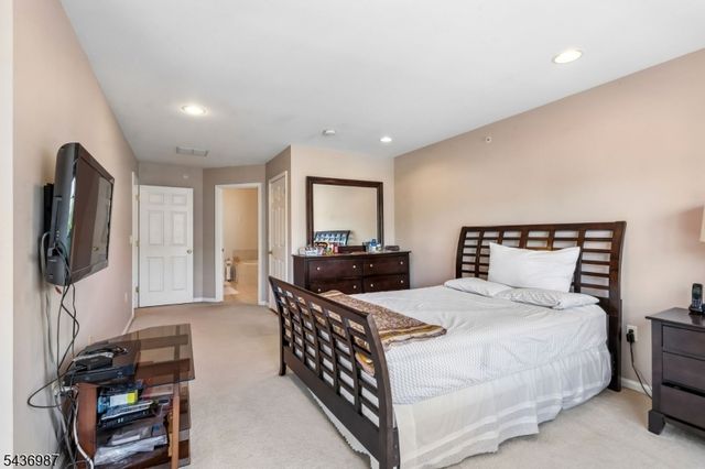 67 Forest Dr 67, Piscataway Twp., NJ 08854