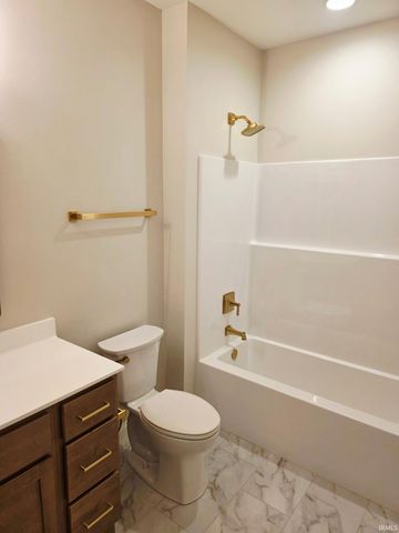 439 Westbriar Circle, Newburgh, IN 47630