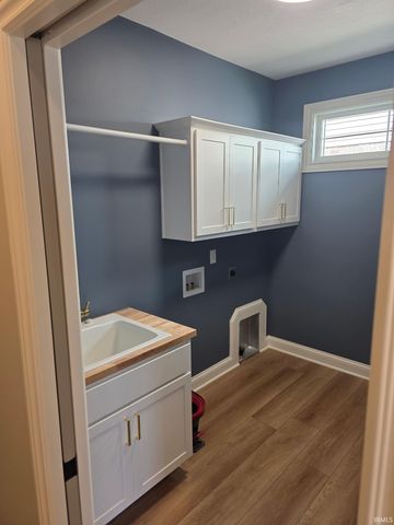 439 Westbriar Circle, Newburgh, IN 47630