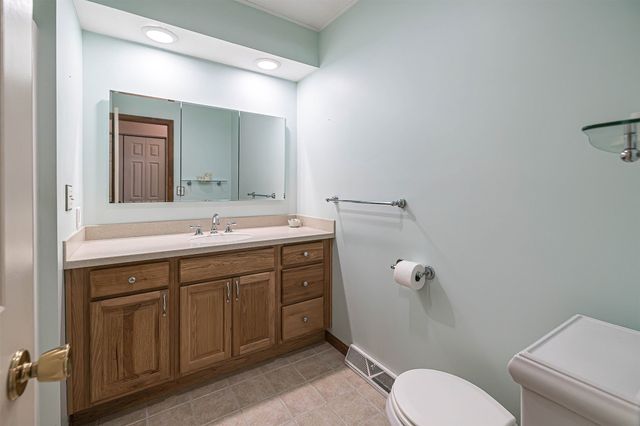 3655 BELLAIRE Drive, Erie, PA 16506