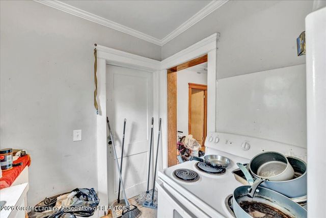 121 Smith Avenue, Lansing, MI 48910