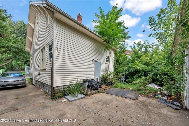 121 Smith Avenue, Lansing, MI 48910