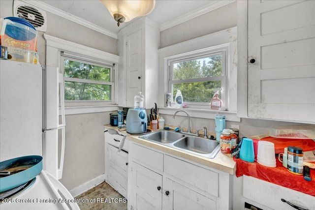 121 Smith Avenue, Lansing, MI 48910