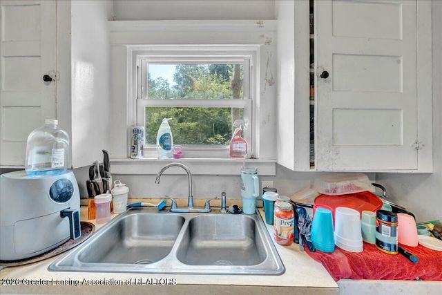 121 Smith Avenue, Lansing, MI 48910