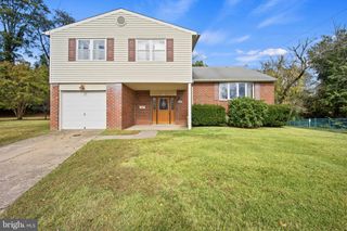 421 JONATHAN PL, Philadelphia, PA 19115