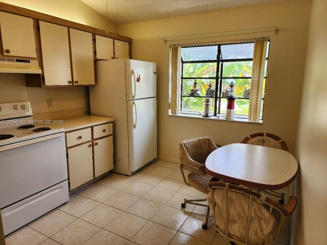 171 N Moccasin Trl N, Jupiter, FL 33458