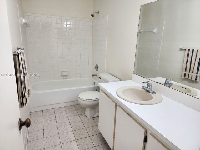 171 N Moccasin Trl N, Jupiter, FL 33458