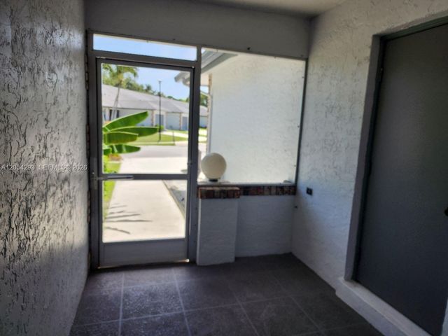 171 N Moccasin Trl N, Jupiter, FL 33458