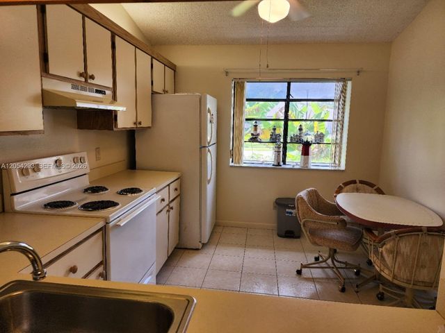 171 N Moccasin Trl N, Jupiter, FL 33458