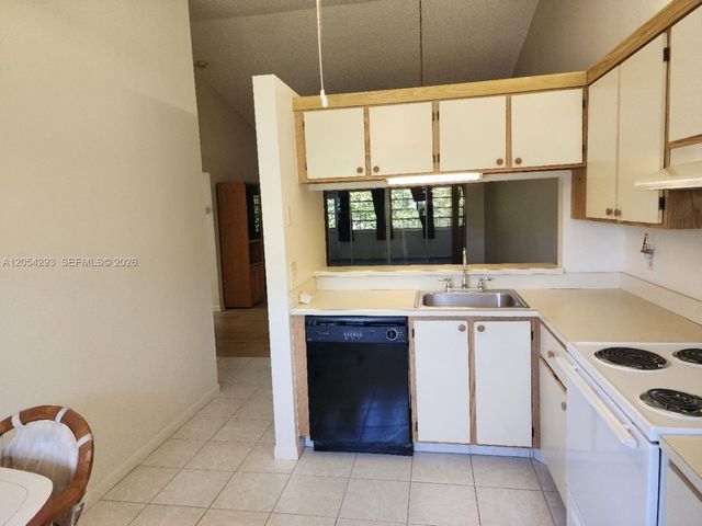 171 N Moccasin Trl N, Jupiter, FL 33458