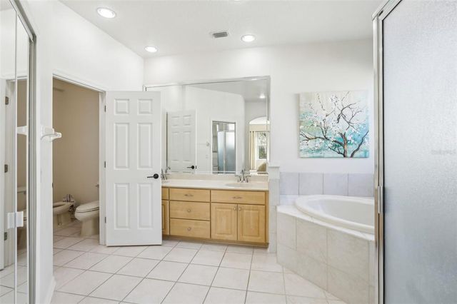 10211 QUAILS LANDING AVENUE, Tampa, FL 33647