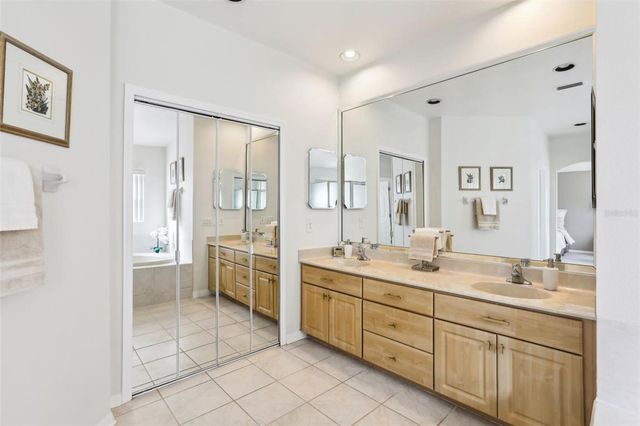 10211 QUAILS LANDING AVENUE, Tampa, FL 33647