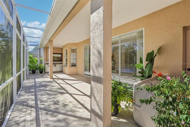 10211 QUAILS LANDING AVENUE, Tampa, FL 33647
