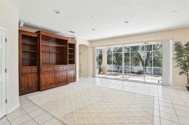 10211 QUAILS LANDING AVENUE, Tampa, FL 33647