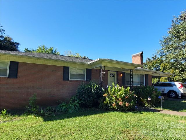 596 Georgia Avenue, Statesville, NC 28677