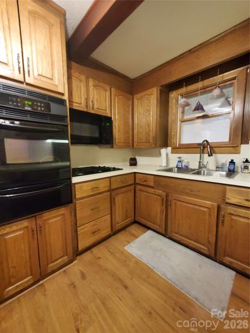 596 Georgia Avenue, Statesville, NC 28677