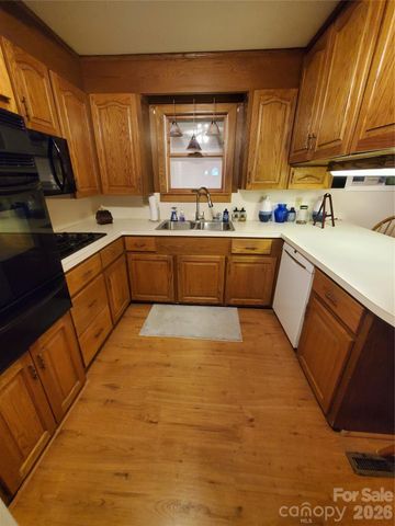 596 Georgia Avenue, Statesville, NC 28677