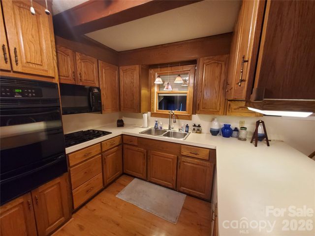 596 Georgia Avenue, Statesville, NC 28677