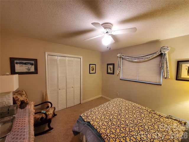 596 Georgia Avenue, Statesville, NC 28677