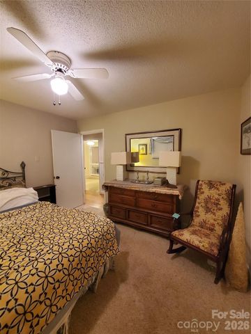 596 Georgia Avenue, Statesville, NC 28677