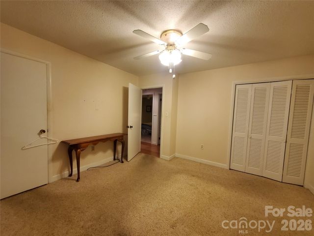 596 Georgia Avenue, Statesville, NC 28677