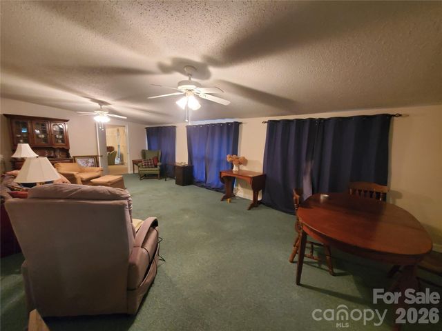596 Georgia Avenue, Statesville, NC 28677