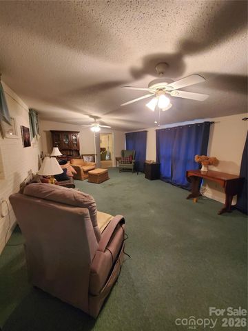 596 Georgia Avenue, Statesville, NC 28677