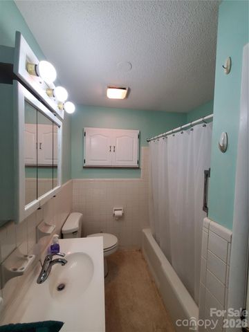 596 Georgia Avenue, Statesville, NC 28677