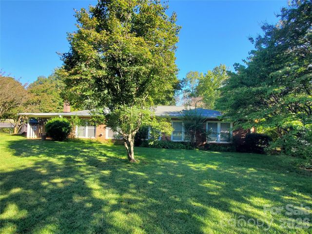596 Georgia Avenue, Statesville, NC 28677