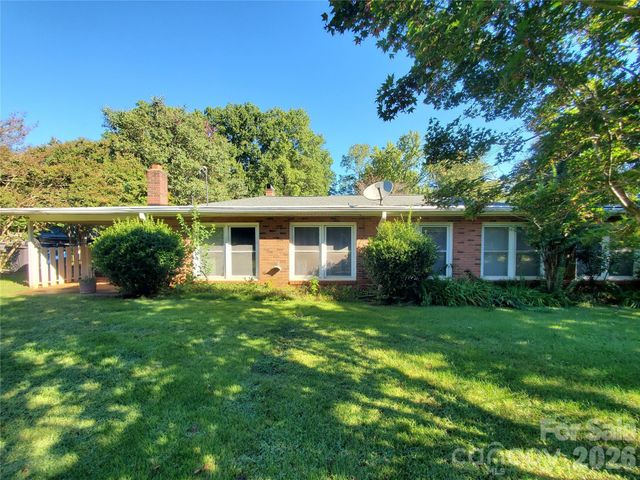 596 Georgia Avenue, Statesville, NC 28677