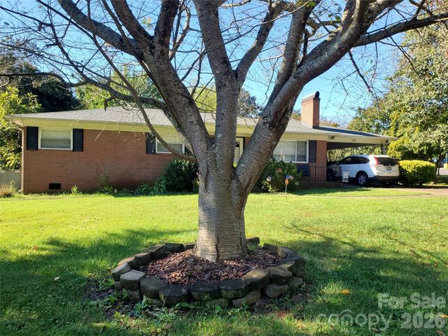 596 Georgia Avenue, Statesville, NC 28677