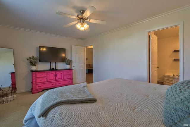 2807 Laura Lynn Lane, Newburgh, IN 47630