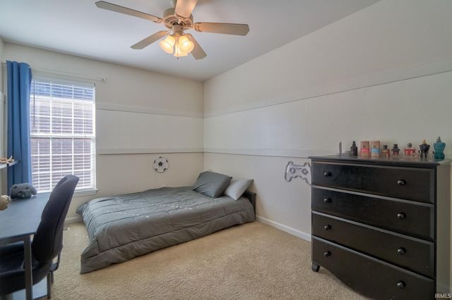 2807 Laura Lynn Lane, Newburgh, IN 47630