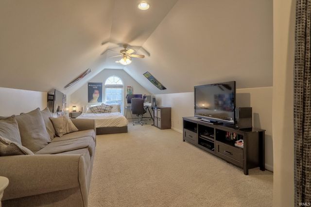 2807 Laura Lynn Lane, Newburgh, IN 47630