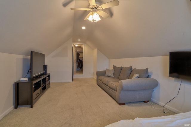 2807 Laura Lynn Lane, Newburgh, IN 47630