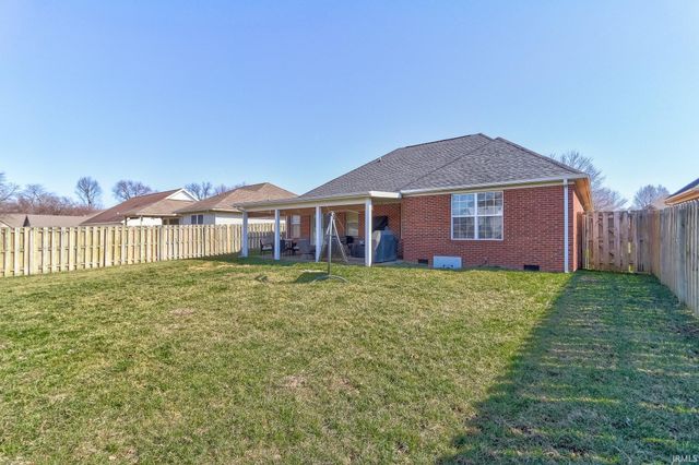 2807 Laura Lynn Lane, Newburgh, IN 47630