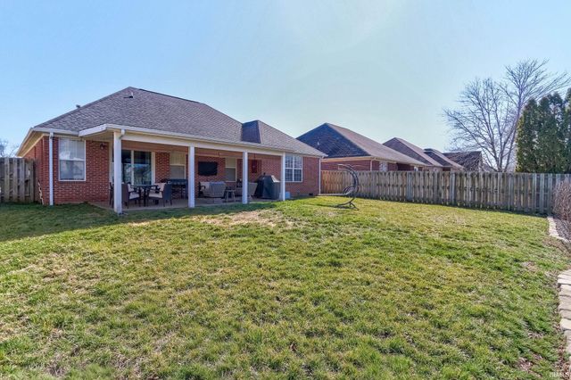 2807 Laura Lynn Lane, Newburgh, IN 47630