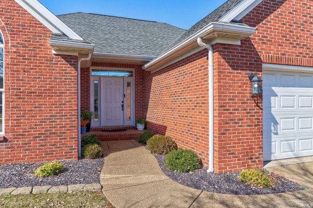 2807 Laura Lynn Lane, Newburgh, IN 47630