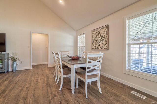 2807 Laura Lynn Lane, Newburgh, IN 47630