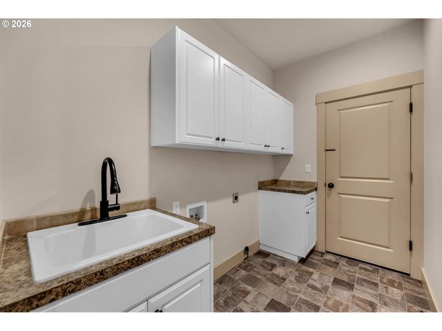 8405 Nw 17TH Ave, Vancouver, WA 98665