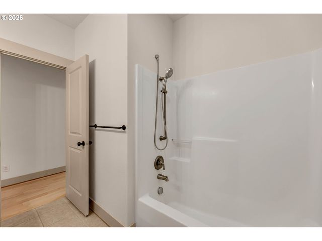 8405 Nw 17TH Ave, Vancouver, WA 98665