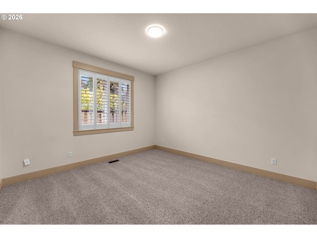 8405 Nw 17TH Ave, Vancouver, WA 98665