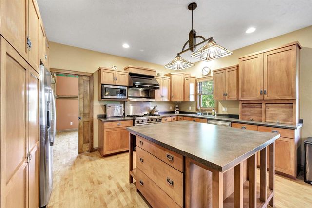 N4043 MORGAN DRIVE, Waupaca, WI 54981