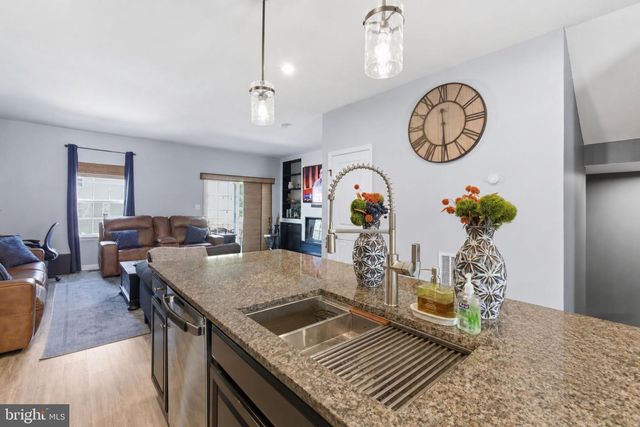 602 ROLLING VALLEY DR, Fredericksburg, VA 22405