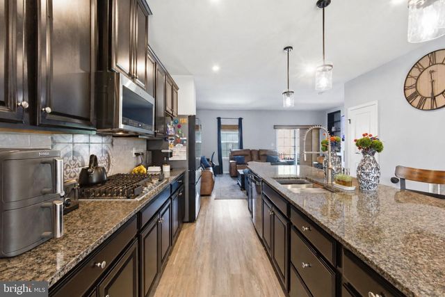 602 ROLLING VALLEY DR, Fredericksburg, VA 22405