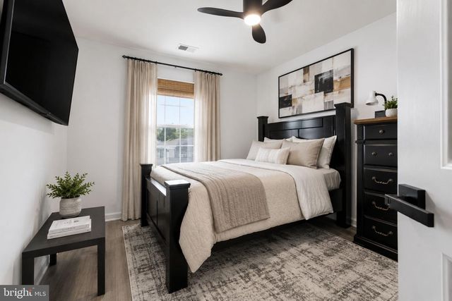 602 ROLLING VALLEY DR, Fredericksburg, VA 22405