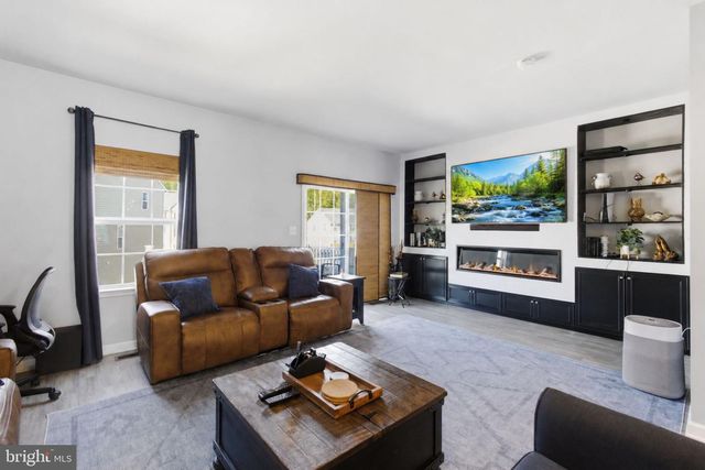 602 ROLLING VALLEY DR, Fredericksburg, VA 22405